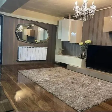 Lux Ultracentral *